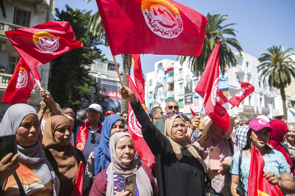 Public Workers Strike In Tunisia Signaling National Crisis News 